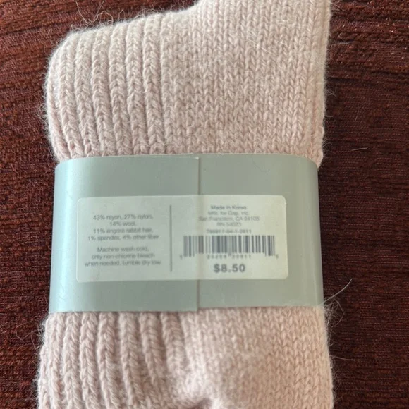 GAP Soft Light Pale Pink Plush Cozy Socks - Picture 3 of 6